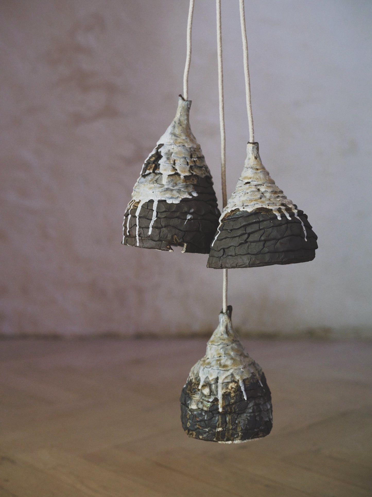 Seizan no. 3 - big light sculpture, clay - set of 3