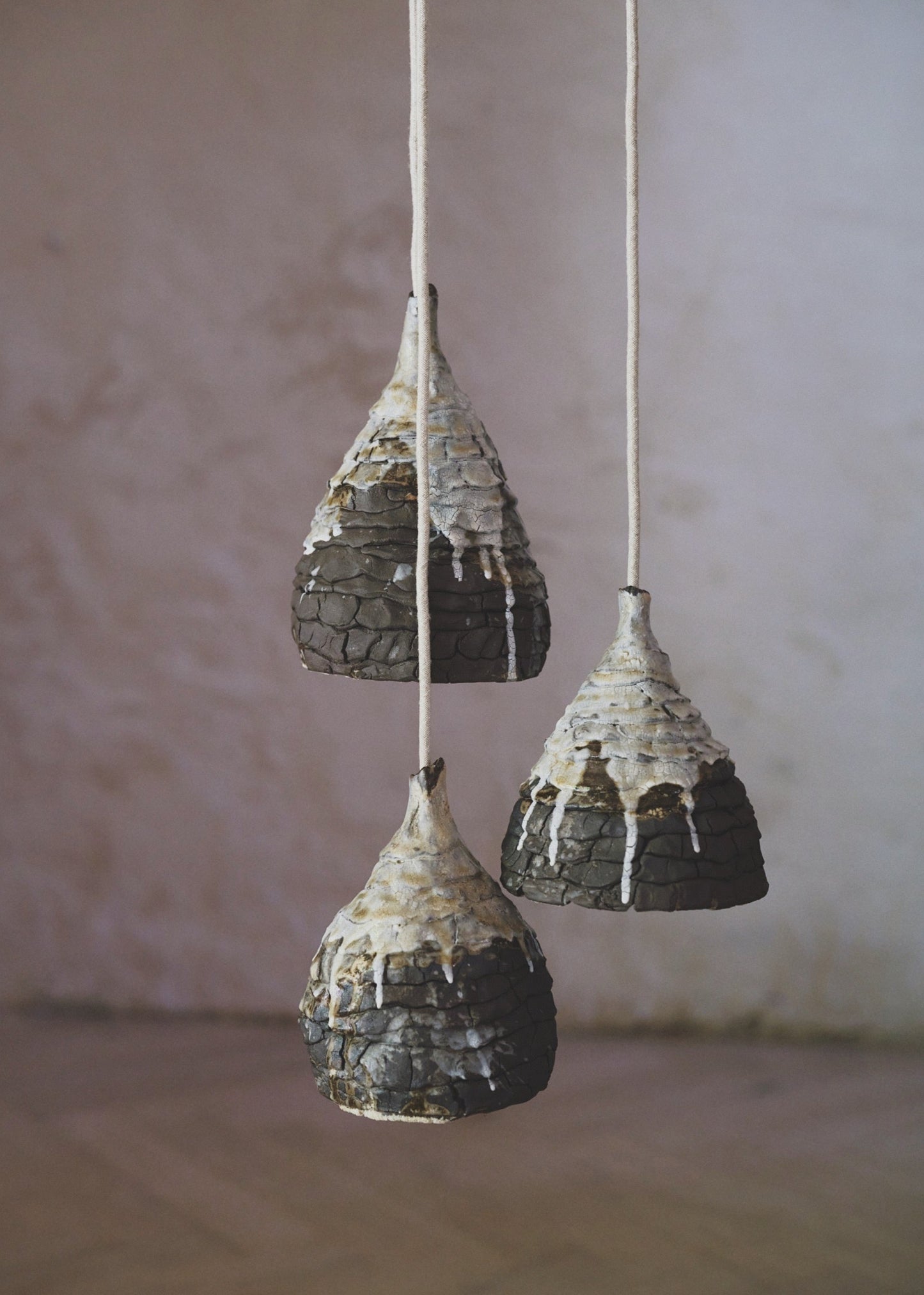 Seizan no. 3 - big light sculpture, clay - set of 3