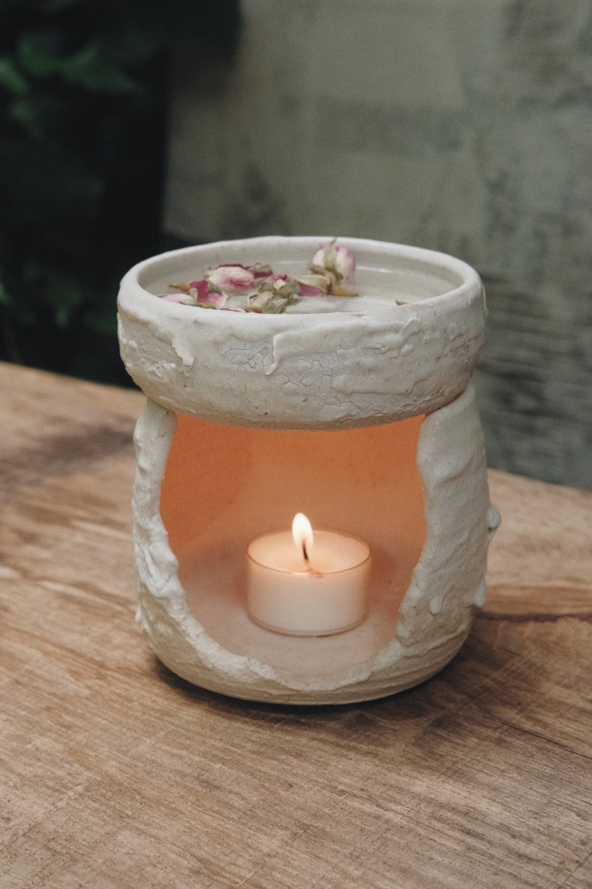 Oil burner - white cave