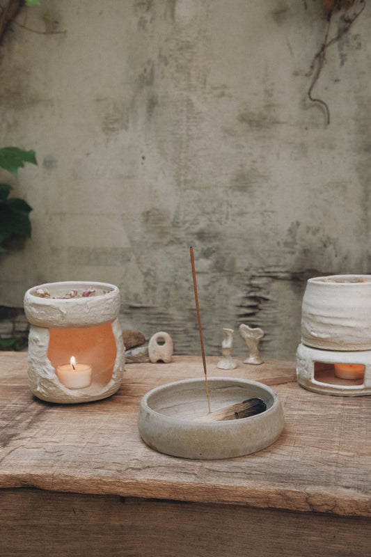 Oil burner - white cave