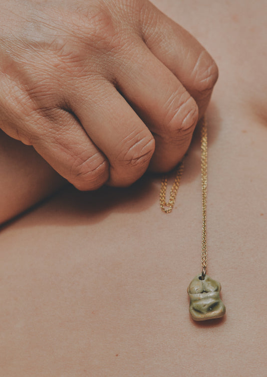 Venus necklace no. 21 gold plated chain