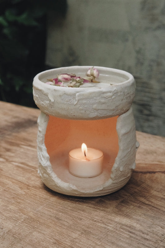 Oil burner - white cave